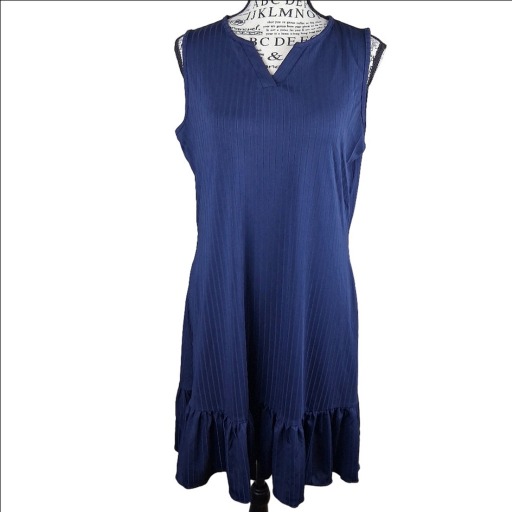 anyshow medium nwt Navy blue sleeveless pleated dress